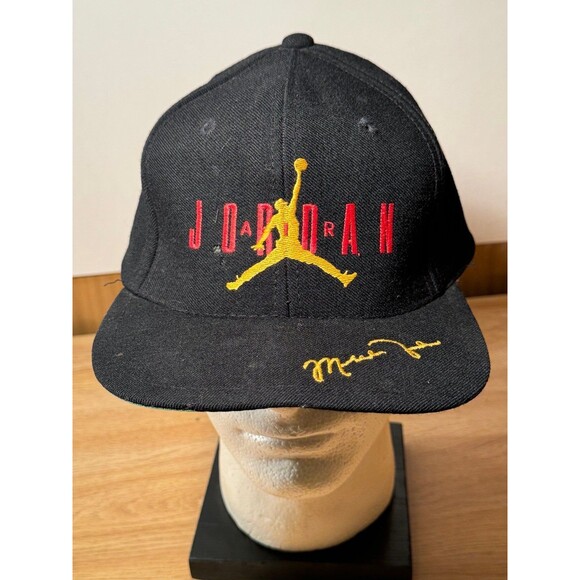 Vintage 90s Nike Air Jordan Snapback Pure Wool Hat Cap Red Black Gold Jump Man‎ - Picture 1 of 8